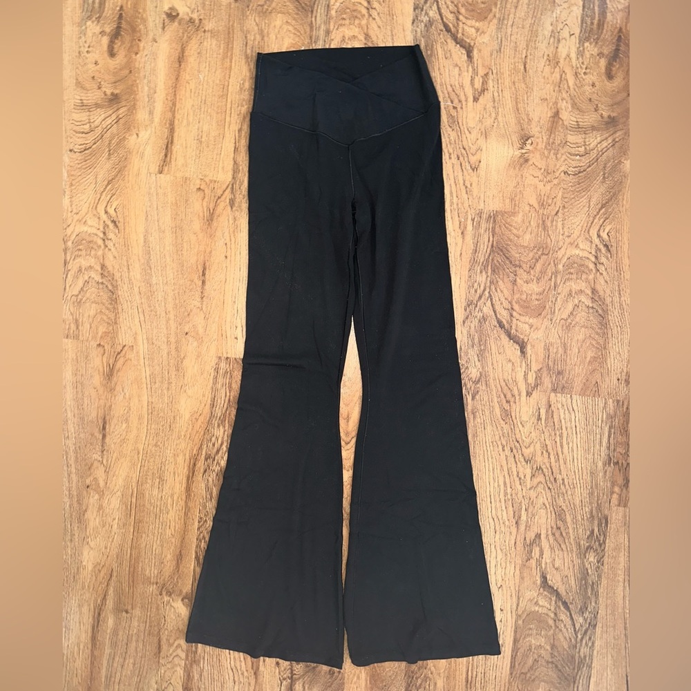 OFFLINE by Aerie Real Me High Waisted Crossover Flare Legging size Large long